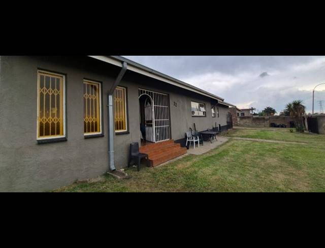 3 BEDROOM HOUSE FOR SALE IN BIRCHLEIGH